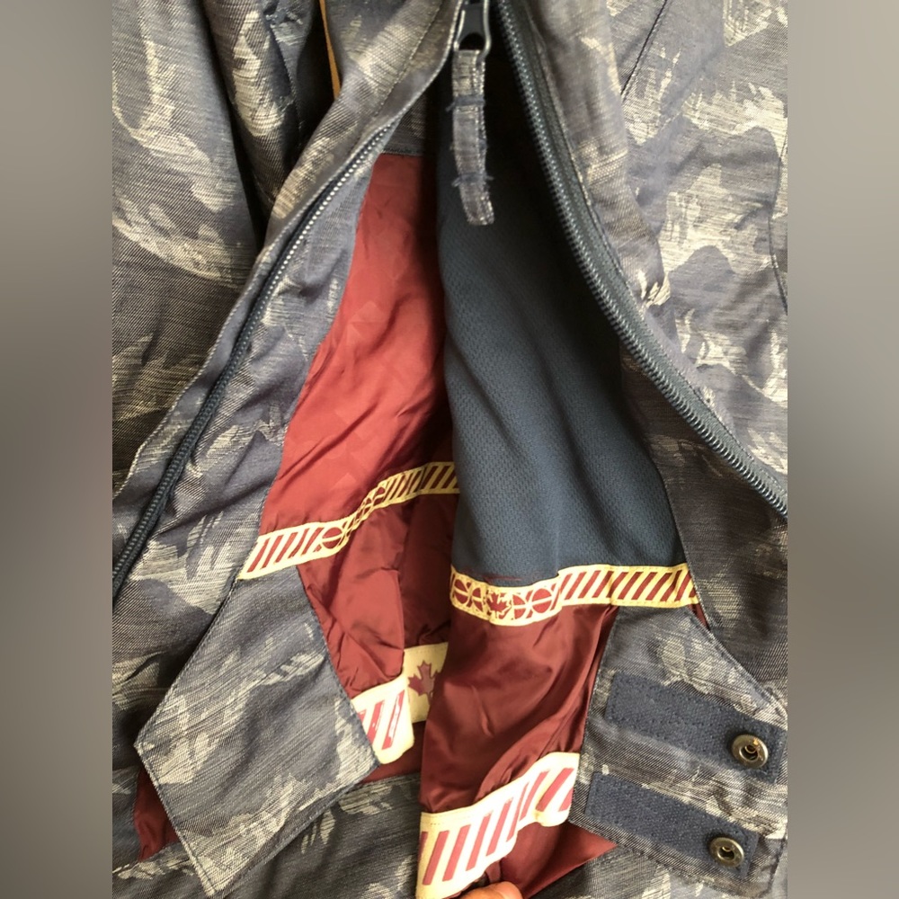 Westbeach winter jacket - Picture 2 of 4